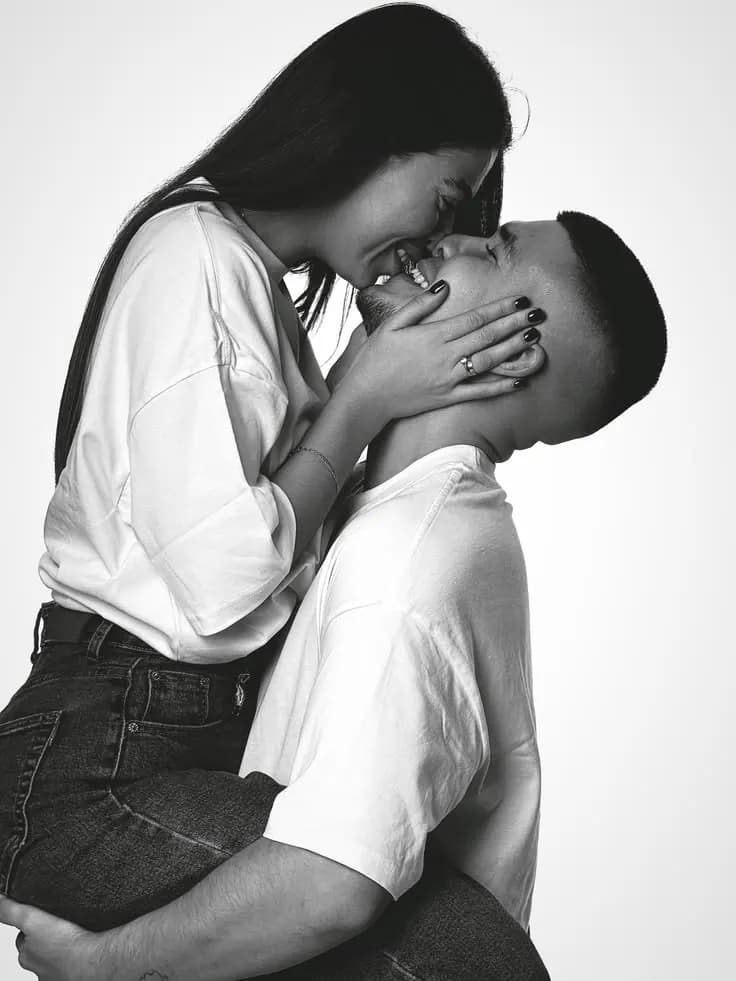 Пример фотографии: Monochrome Kiss