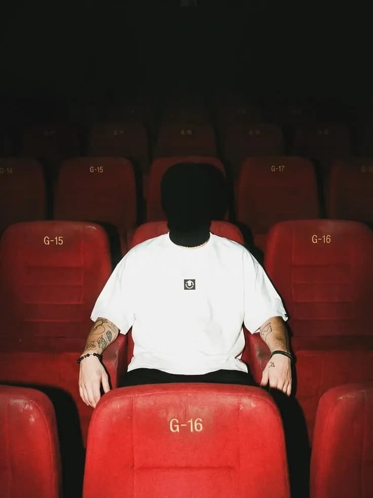 Пример фотографии: Red Seats